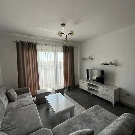Modern In * Lezhë
